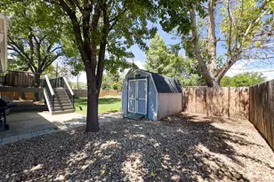 1205 Sycamore Dr, Loveland, CO 80538 - Photo 24