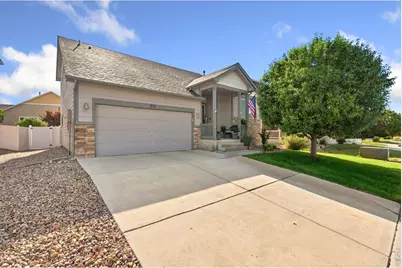 375 Shadowbrook Dr, Windsor, CO 80550 - Photo 1