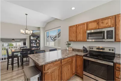 956 Maplebrook Dr, Windsor, CO 80550 - Photo 10
