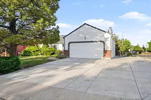 10020 Lee St, Broomfield, CO 80021 - Photo 4