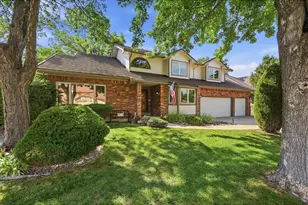 3911 Simms Ct, Wheat Ridge, CO 80033 - Photo 2