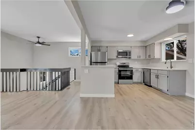1226 Hunter Ct, Longmont, CO 80501 - Photo 8