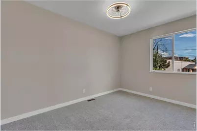 1226 Hunter Ct, Longmont, CO 80501 - Photo 10