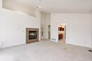 925 Deerhurst Cir, Fort Collins, CO 80525 - Photo 28