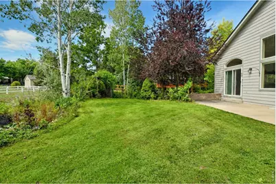 925 Deerhurst Cir, Fort Collins, CO 80525 - Photo 48