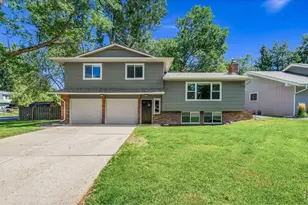 2100 Brookwood Dr, Fort Collins, CO 80525 - Photo 2