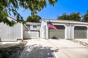 942 Reynolds Farm Ln, Longmont, CO 80503 - Photo 2