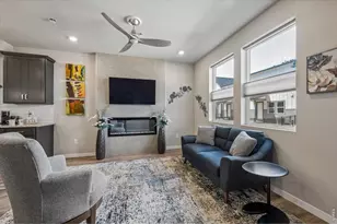 2865 Bear Spgs Cir, Longmont, CO 80503 - Photo 6