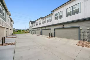 2865 Bear Spgs Cir, Longmont, CO 80503 - Photo 30
