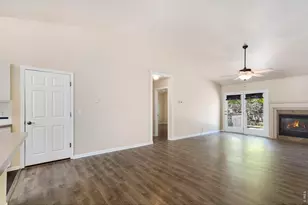 526 Dunraven Dr, Fort Collins, CO 80525 - Photo 2