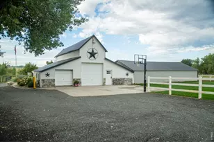 2525 W County Rd 4, Berthoud, CO 80513 - Photo 44