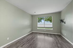 10449 Paris St, Commerce City, CO 80640 - Photo 8