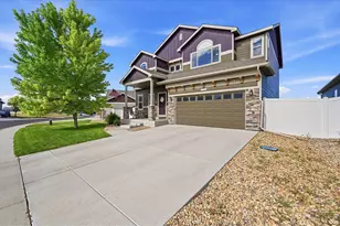671 Vermilion Peak Dr, Windsor, CO 80550 - Photo 2