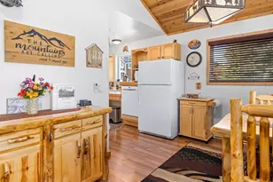 220 Virginia Dr, Estes Park, CO 80517 - Photo 10