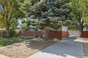 1611 Sunset Dr, Louisville, CO 80027 - Photo 2
