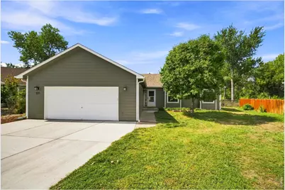 825 Madera Ct, Fort Collins, CO 80521 - Photo 2