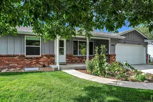 2515 Danbury Dr, Longmont, CO 80503 - Photo 2