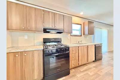 103 Beach Dr, Log Lane Village, CO 80705 - Photo 6