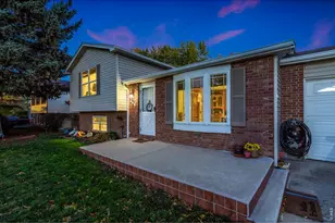 204 E 50th St, Loveland, CO 80538 - Photo 2