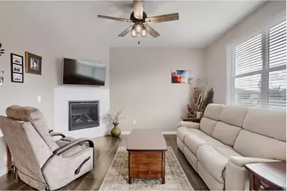 1489 Vantage Pkwy, Berthoud, CO 80513 - Photo 6