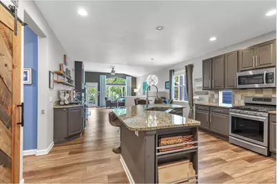 1628 Naples Ln, Longmont, CO 80503 - Photo 8