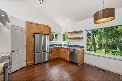906 Deer Creek Ln, Fort Collins, CO 80526 - Photo 6