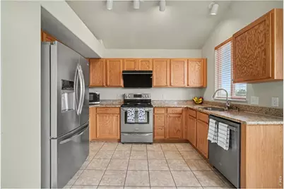 636 Mathews Cir, Erie, CO 80516 - Photo 6