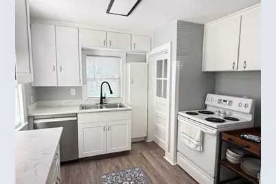 1129 E 2nd St, Loveland, CO 80537 - Photo 10
