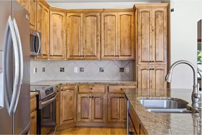 2010 Ridgway Ct, Loveland, CO 80538 - Photo 12