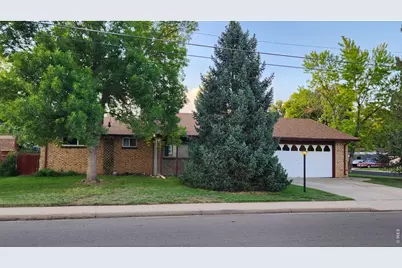 521 W 33rd St, Loveland, CO 80538 - Photo 2