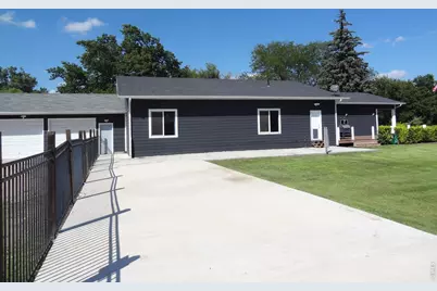 340 N Phelan Ave, Holyoke, CO 80734 - Photo 4