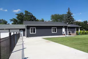 340 N Phelan Ave, Holyoke, CO 80734 - Photo 4