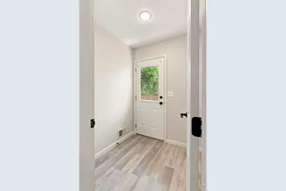 818 Baker St, Longmont, CO 80501 - Photo 22