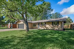 1815 Collyer St, Longmont, CO 80501 - Photo 2