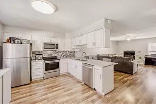 1109 8th St, Golden, CO 80401 - Photo 2