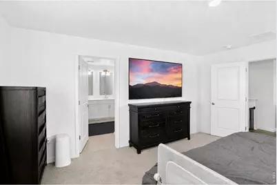 27671 E Byers Ave, Aurora, CO 80018 - Photo 22