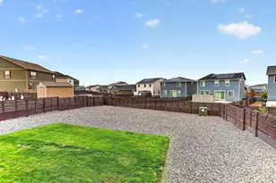 27671 E Byers Ave, Aurora, CO 80018 - Photo 30