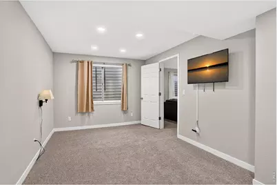 1516 Red Mountain Dr, Longmont, CO 80504 - Photo 40