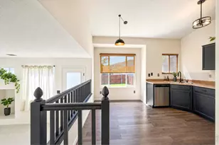 1104 Fall River Cir, Longmont, CO 80504 - Photo 8