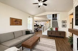 1421 Rustic Dr, Longmont, CO 80504 - Photo 4