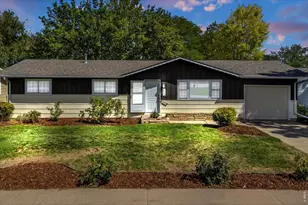 1714 S Douglas Ave, Loveland, CO 80537 - Photo 2