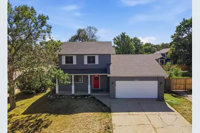 2409 Flagstone Ct, Fort Collins, CO 80525 - Photo 2
