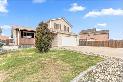 3905 Dove Ln, Evans, CO 80620 - Photo 4