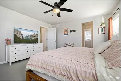 913 Huron St, Johnstown, CO 80534 - Photo 20