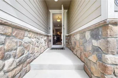 360 Capitol Reef St, Berthoud, CO 80513 - Photo 4