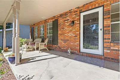 2269 Iroquois Dr, Fort Collins, CO 80525 - Photo 2