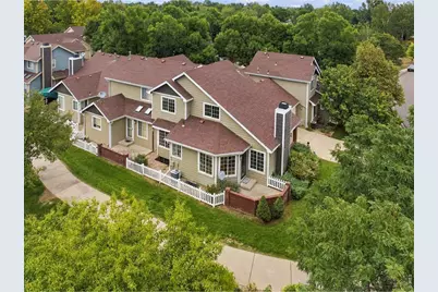 932 Richmond Dr #V-2, Fort Collins, CO 80526 - Photo 2