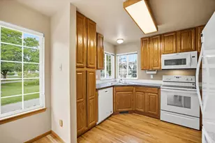 932 Richmond Dr, Fort Collins, CO 80526 - Photo 12