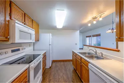 1841 Juniper St, Longmont, CO 80501 - Photo 8