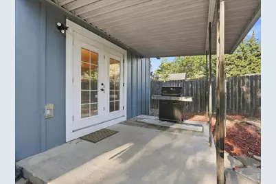 545 E 11th St, Loveland, CO 80537 - Photo 32